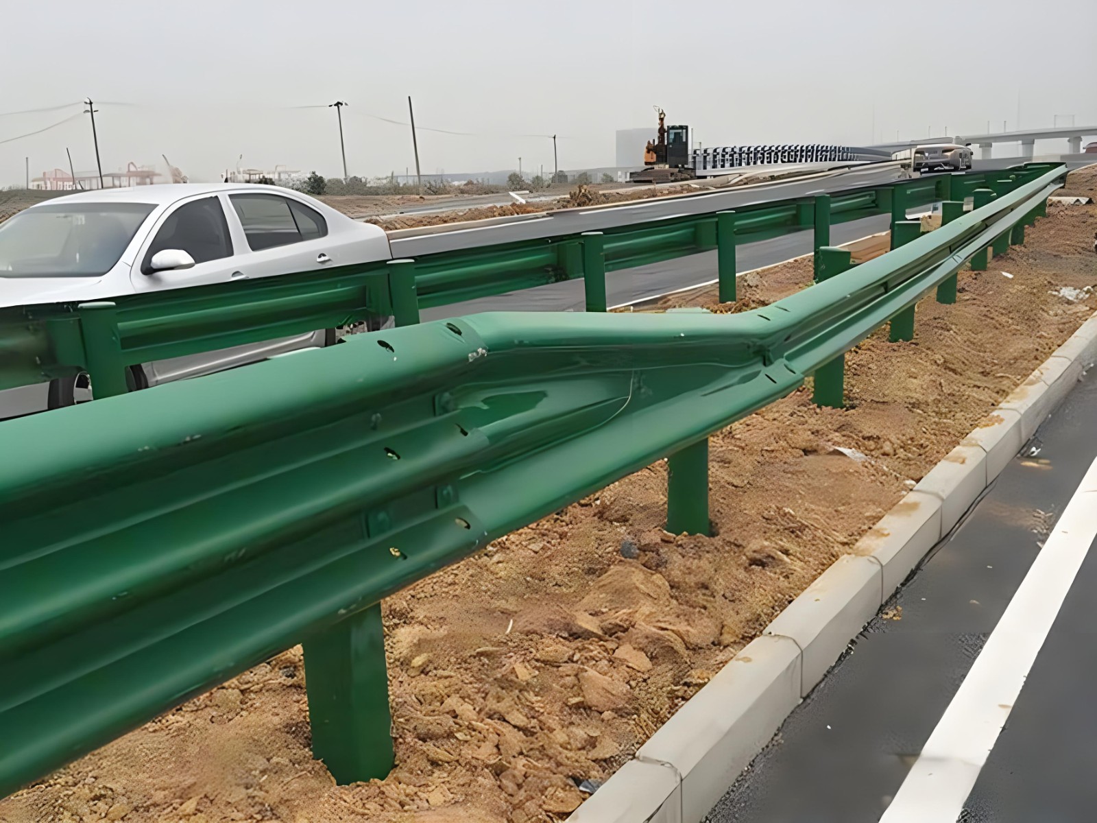 毕节高速波形护栏板日常维护方案确保道路安全新举措