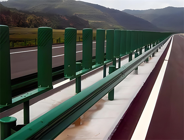 毕节三波护栏板在高速公路的应用